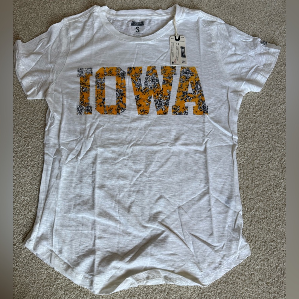 Women’s Iowa Hawkeyes Graphic Tee